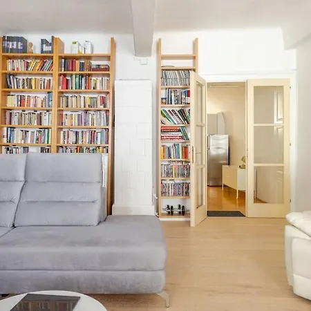 Апартаменты Artistic Quiet Crusader Street *