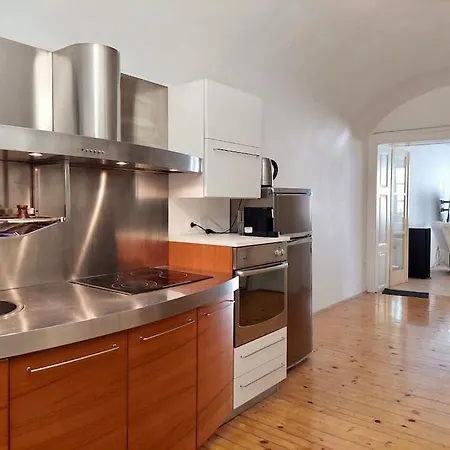 Апартаменты Artistic Quiet Crusader Street *